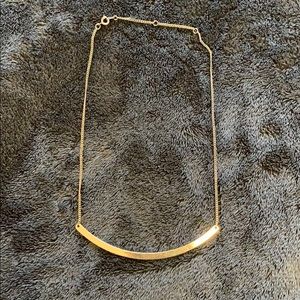 Gold round bar necklace